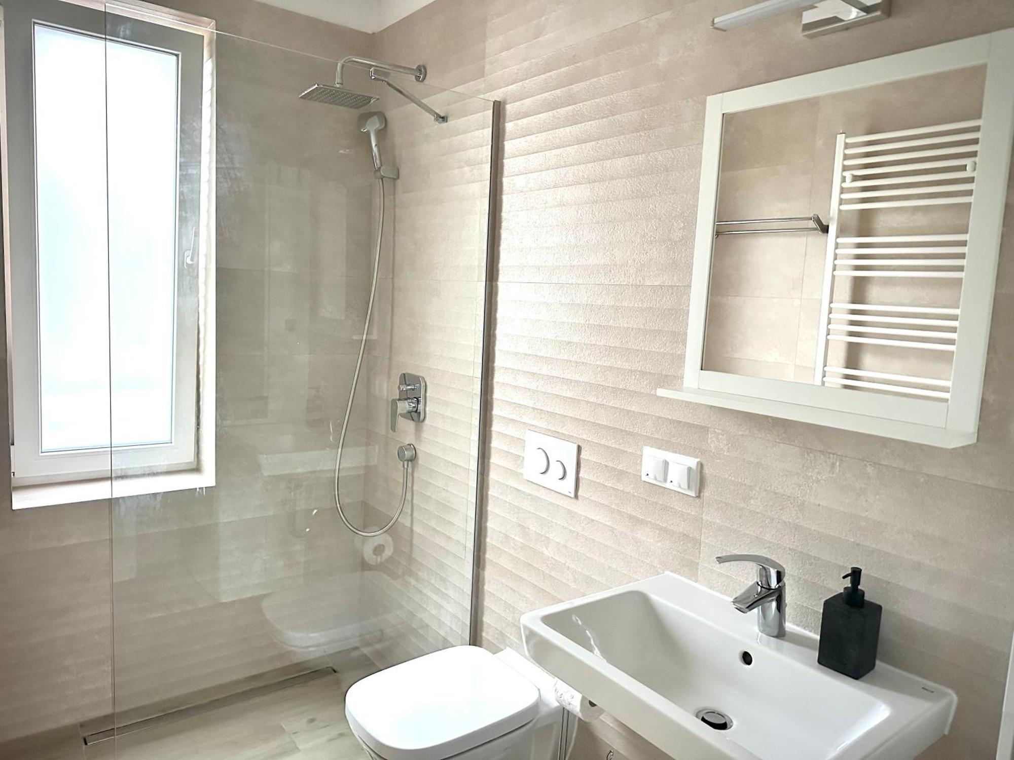 Apartment 4friendscoresibrasov C *